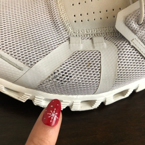 Men’s Grey and White On Running Cloud Shoes Size 11 - Picture 9 of 16